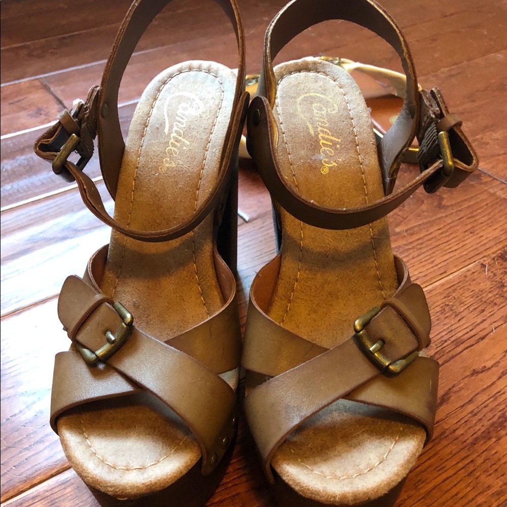 Awesome 👏 Sandals 👡